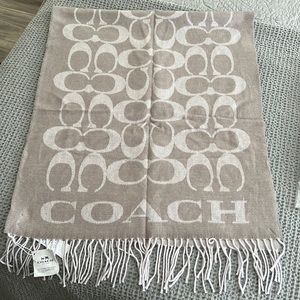 Coach NWT signature Oversized Muffler Grey Birch